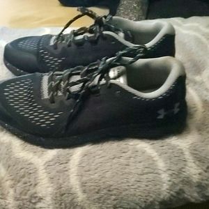 Under Armour 9.5